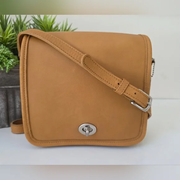 Vintage Coach Companion Flap Crossbody Bag Camel Glove Tanned Leather - Picture 15 of 15
